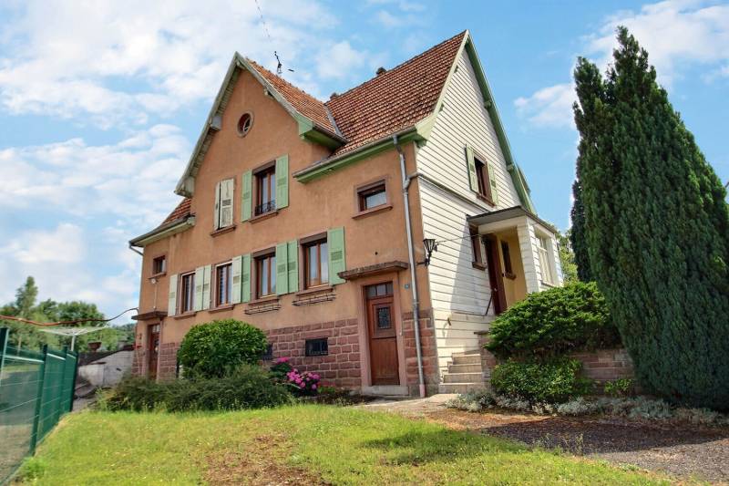 A vendre une maison mitoyenne 4 pièces de 84m² avec sous sol complet à Gumbrechtshoffen  dans notre agence immobilière près de Mertzwiller