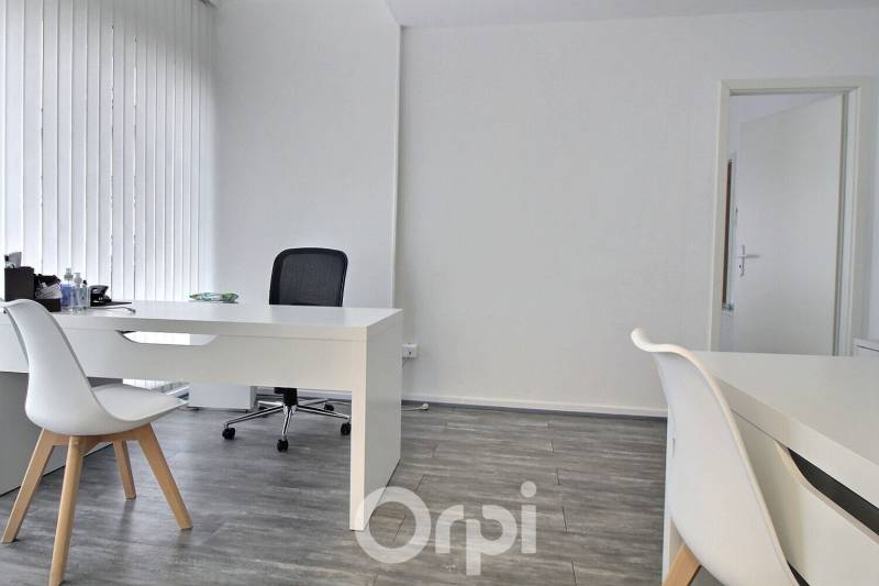 Local Commercial à Louer 106m² à Schweighouse sur Moder