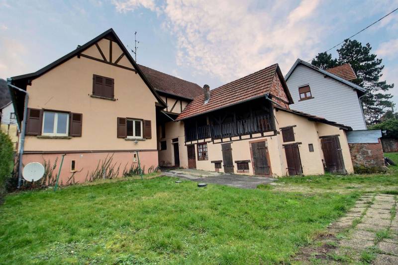 Maison alsacienne à fort potentiel à vendre 3 pièces avec jardin et grande dépendance à Oberbronn