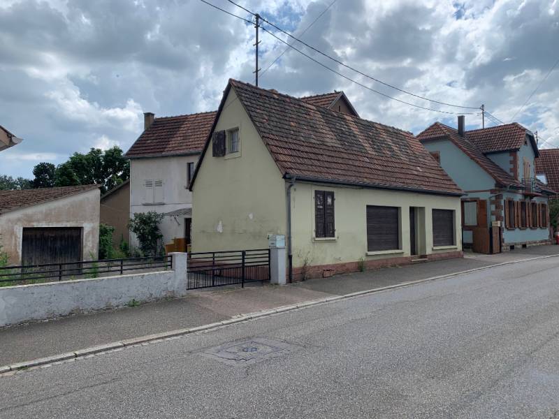 A découvrir une maison de 4 Pièces 87 m² avec local commercial à Schweighouse Sur Moder