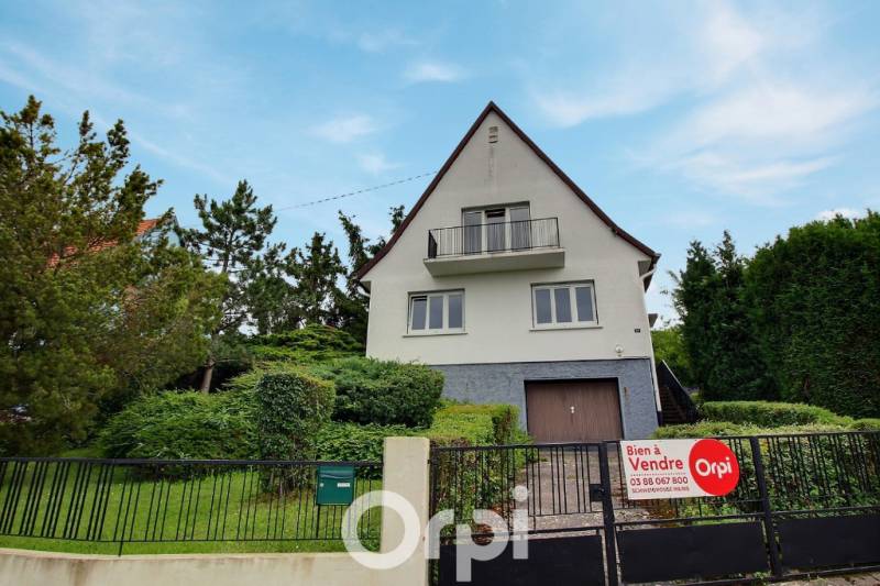 Acheter une maison de 4 PIÈCES 91.35 M² dans notre agence immobilière avec un grand jardin et son espace de vie agréable au Val de Moder